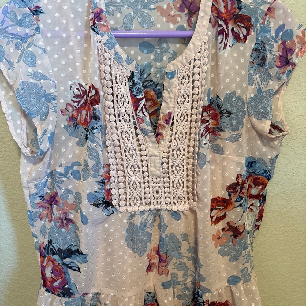 DR2 Feminine Floral Lace Detail Blouse with attached tank top